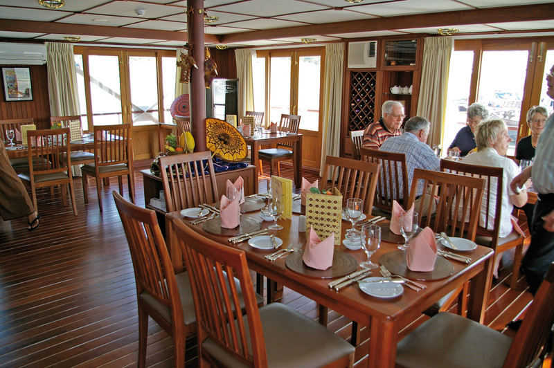 Noble Caledonia Thurgau Exotic II Interior Restaurant 2.jpg.jpg